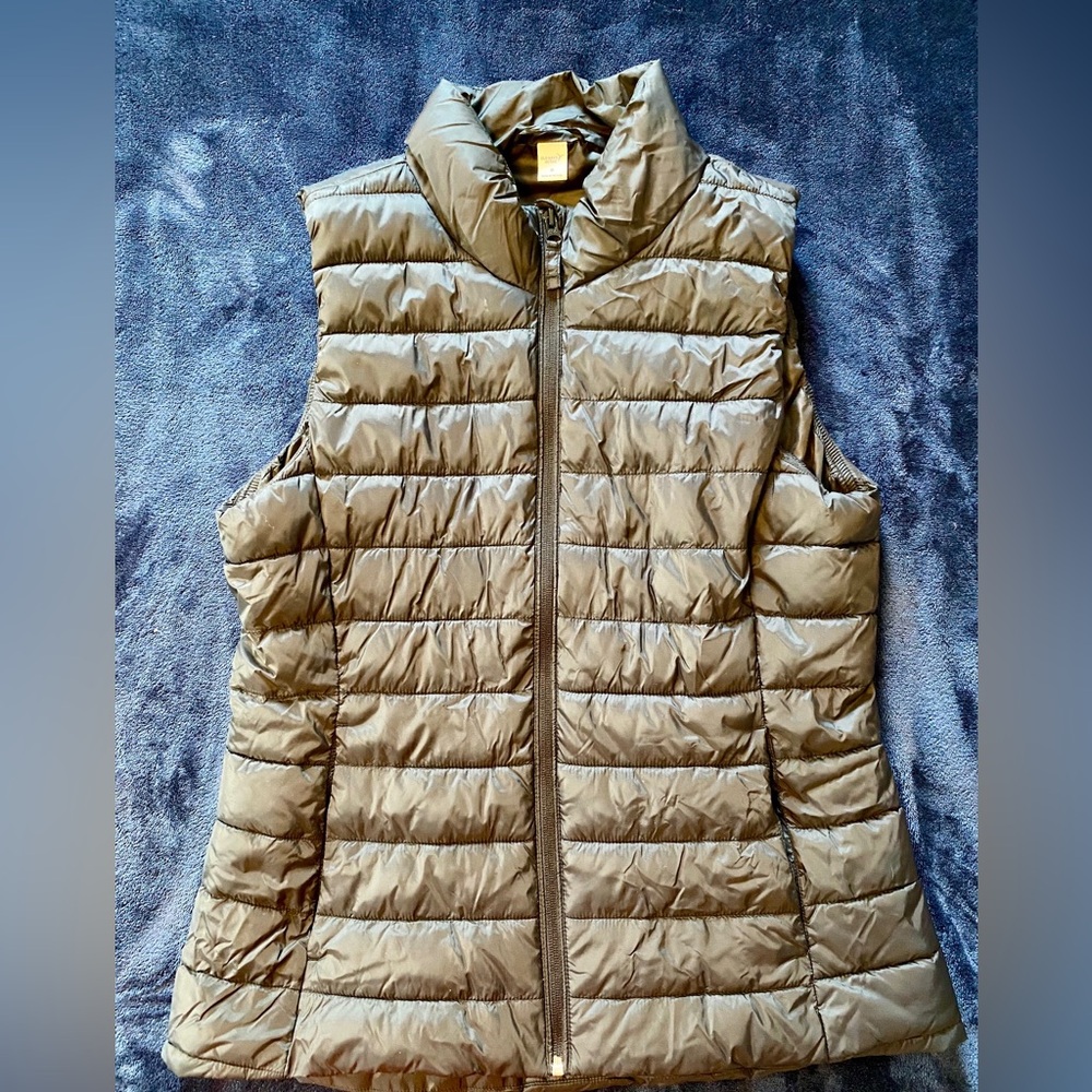 Old Navy Lightweight Puffer Vest Black Size M